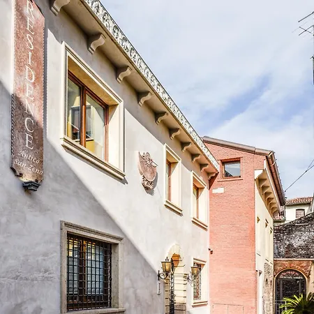 Ξενοδοχείο με διαμερίσματα Antico San Zeno Centro Storico 4*