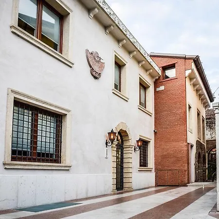 アパートホテル Antico San Zeno Centro Storico 4*